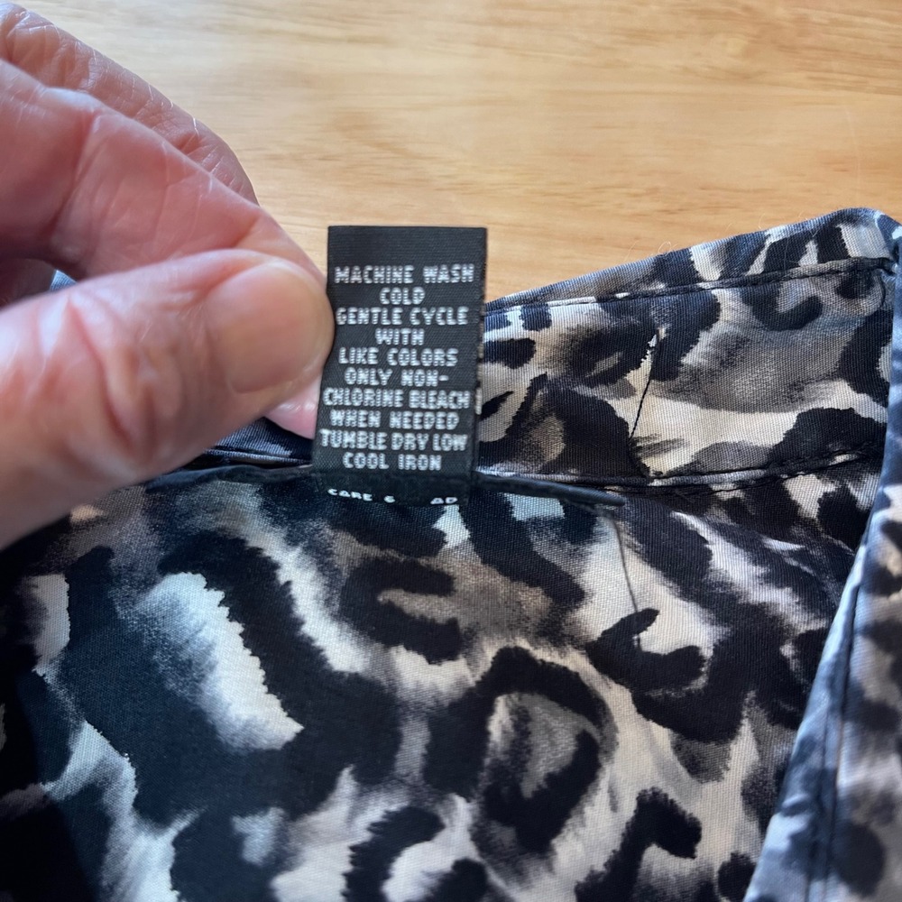 Alfani Womens‎ Gray Black Leopard Print Button Down Shirt Blouse Size 8 Cotton - Picture 6 of 10